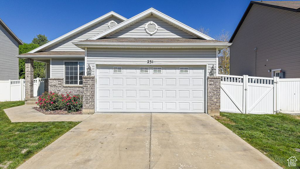 Photo 3 for MLS #2101564 at 231 S 880 West
