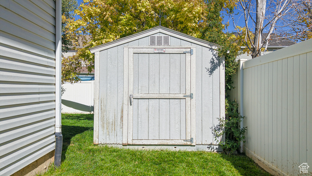 Photo 27 for MLS #2101564 at 231 S 880 West