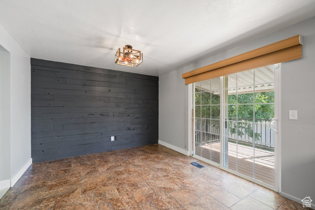 2387 S MAIN ST Clearfield, UT 84015