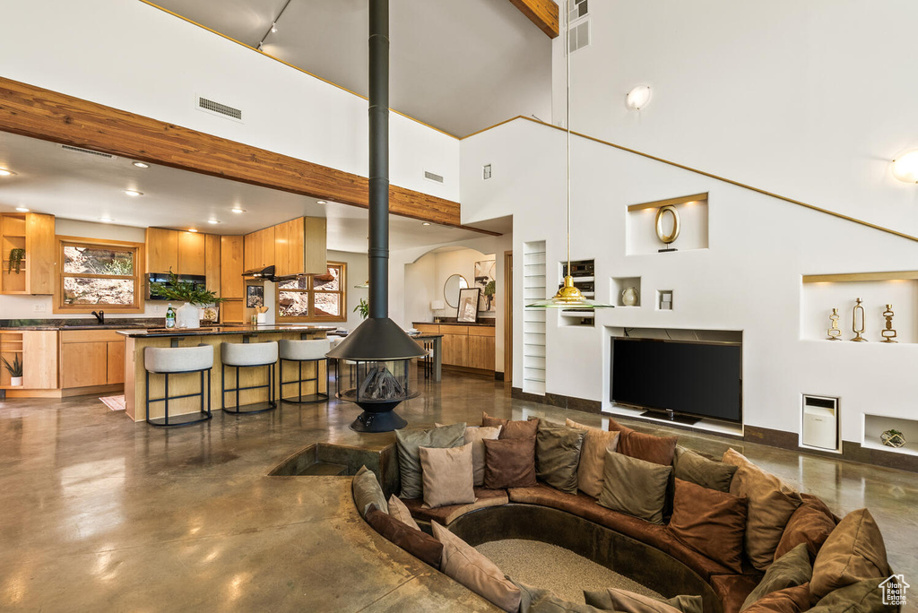 Photo 5 for MLS #2101614 at 1130 E Main St