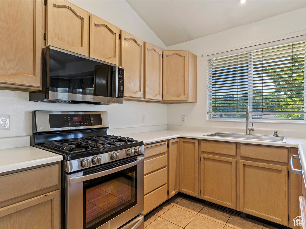 1365 E 5150 S South Ogden, UT 84403