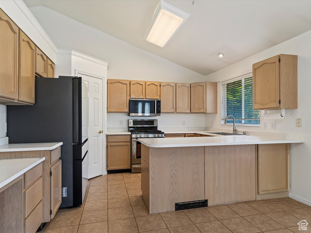 1365 E 5150 S South Ogden, UT 84403