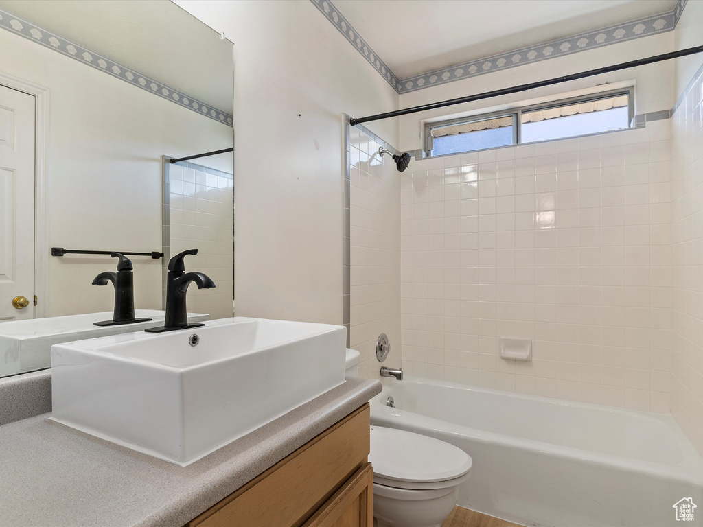 1365 E 5150 S South Ogden, UT 84403