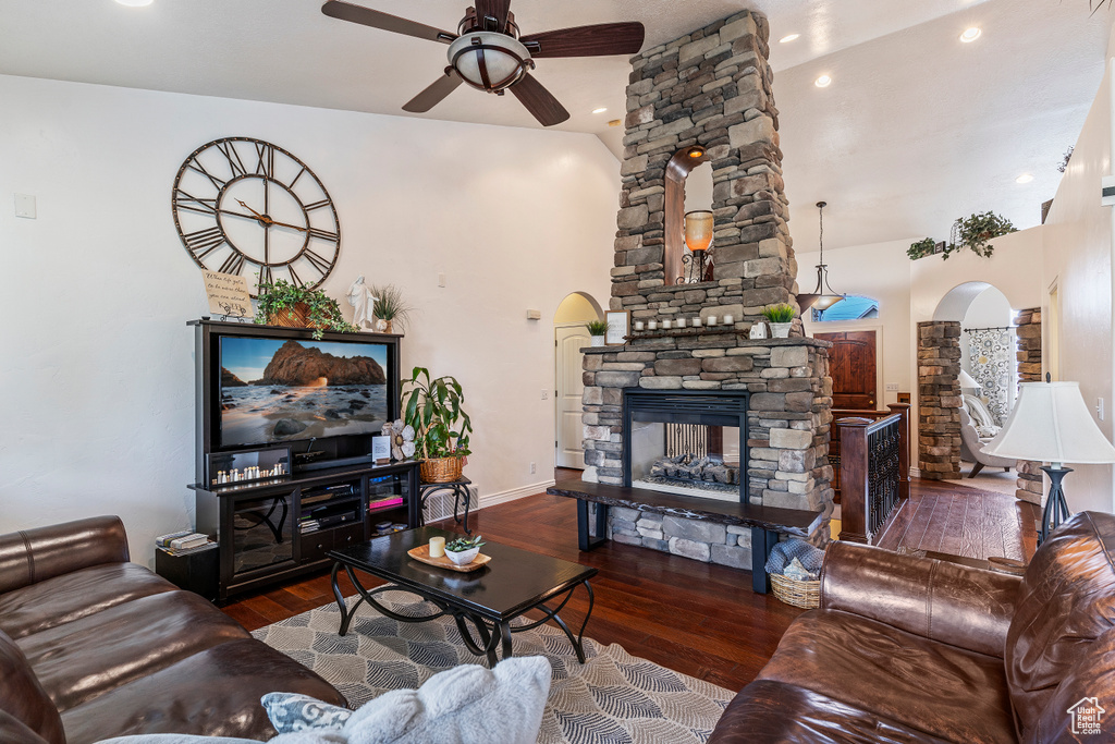 Photo 5 for MLS #2101643 at 969 S View Crest Ln