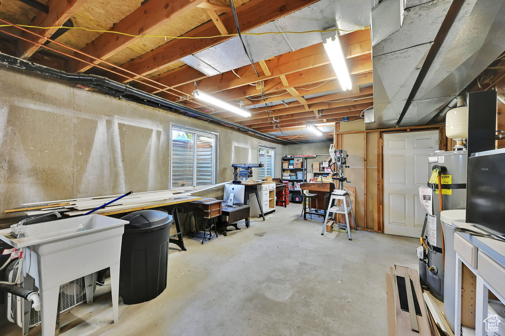 2076 W 700 S Syracuse, UT 84075