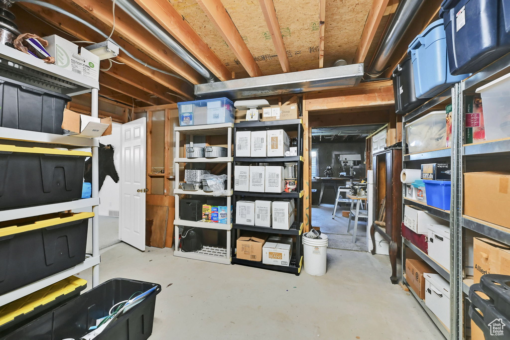 2076 W 700 S Syracuse, UT 84075