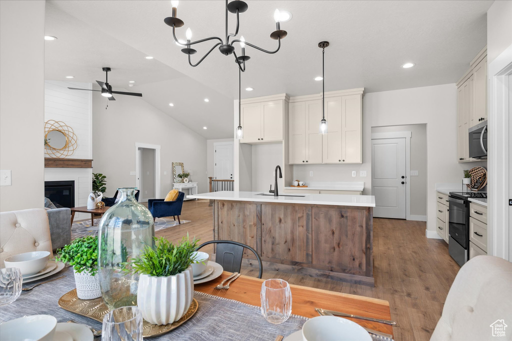 Photo 14 for MLS #2101653 at 444 N 960 East #179