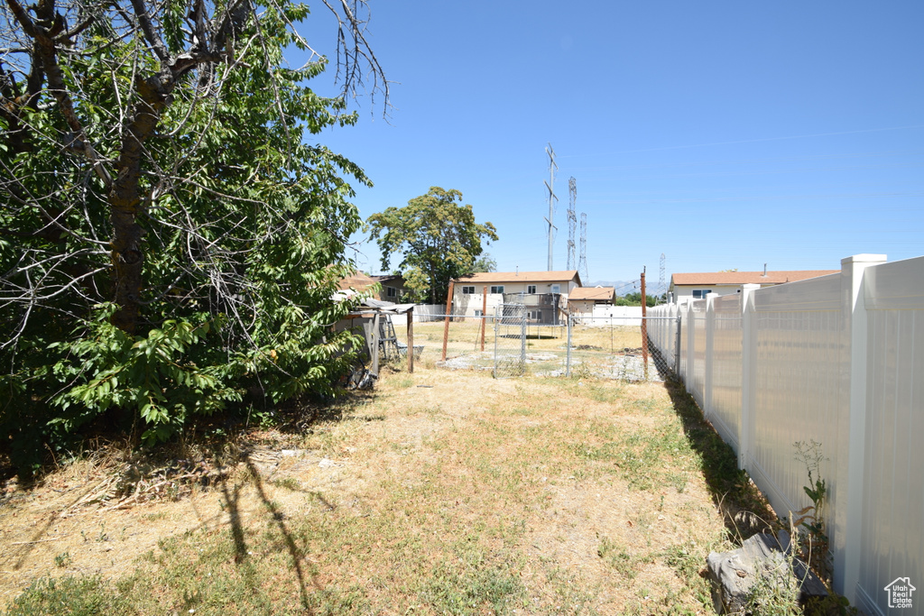 2265 S 300 W Clearfield, UT 84015