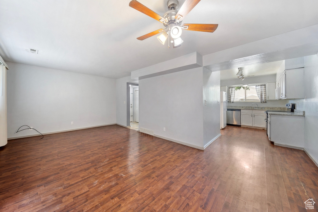 2676 S COPPERVIEW DR Magna, UT 84044