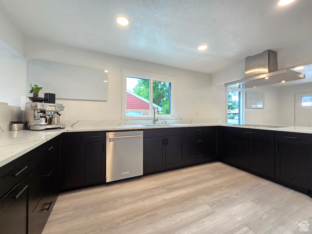 5354 S 2000 W Roy, UT 84067