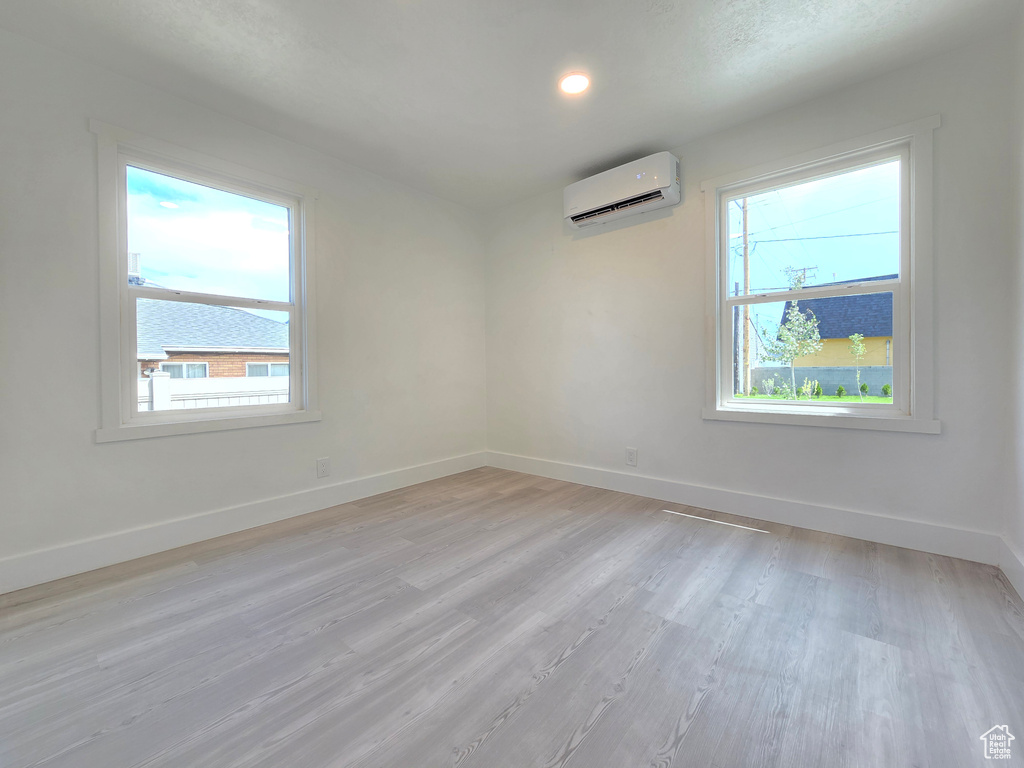 5354 S 2000 W Roy, UT 84067