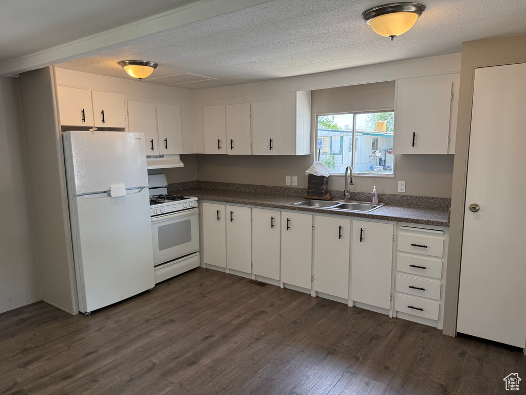 Photo 4 for MLS #2101665 at 3023 Constitution Dr
