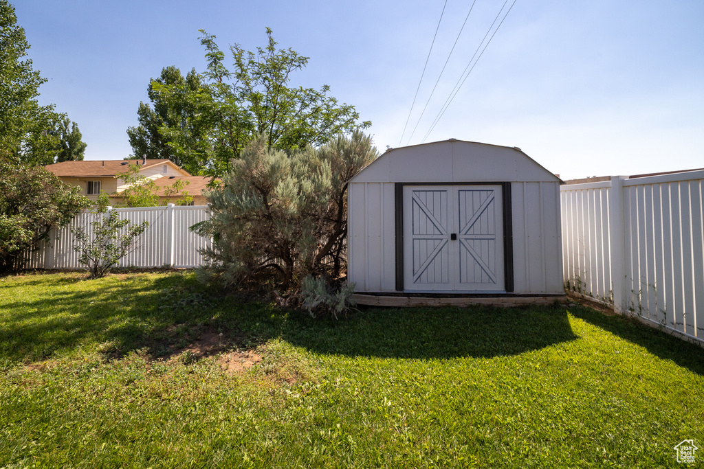 193 S NYE ST Roosevelt, UT 84066