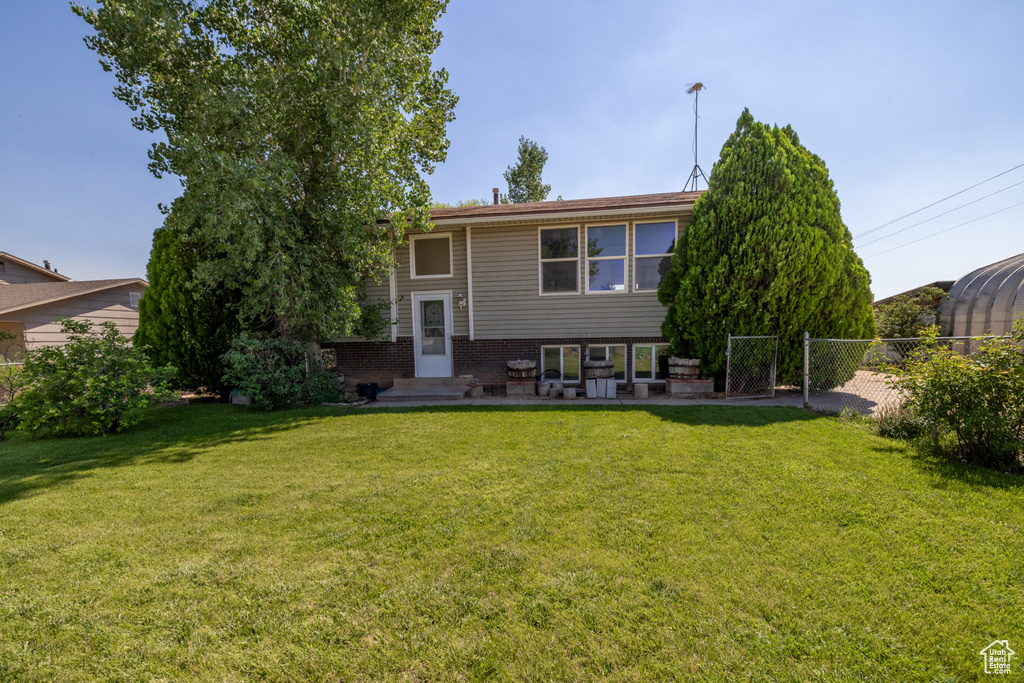 193 S NYE ST Roosevelt, UT 84066