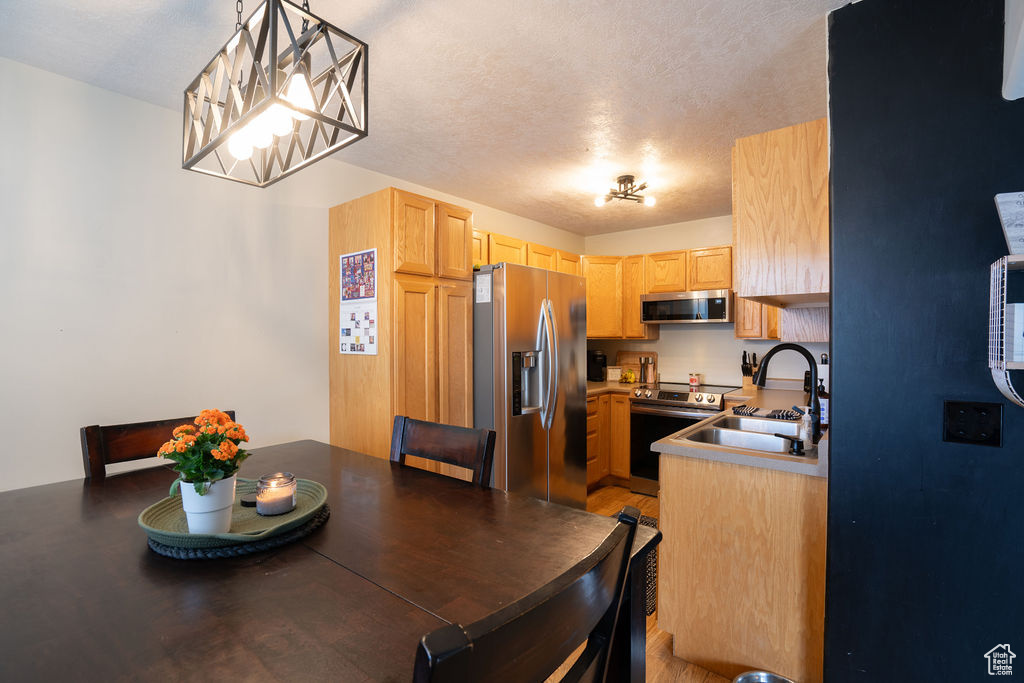 1646 W MADISON LN Riverton, UT 84065