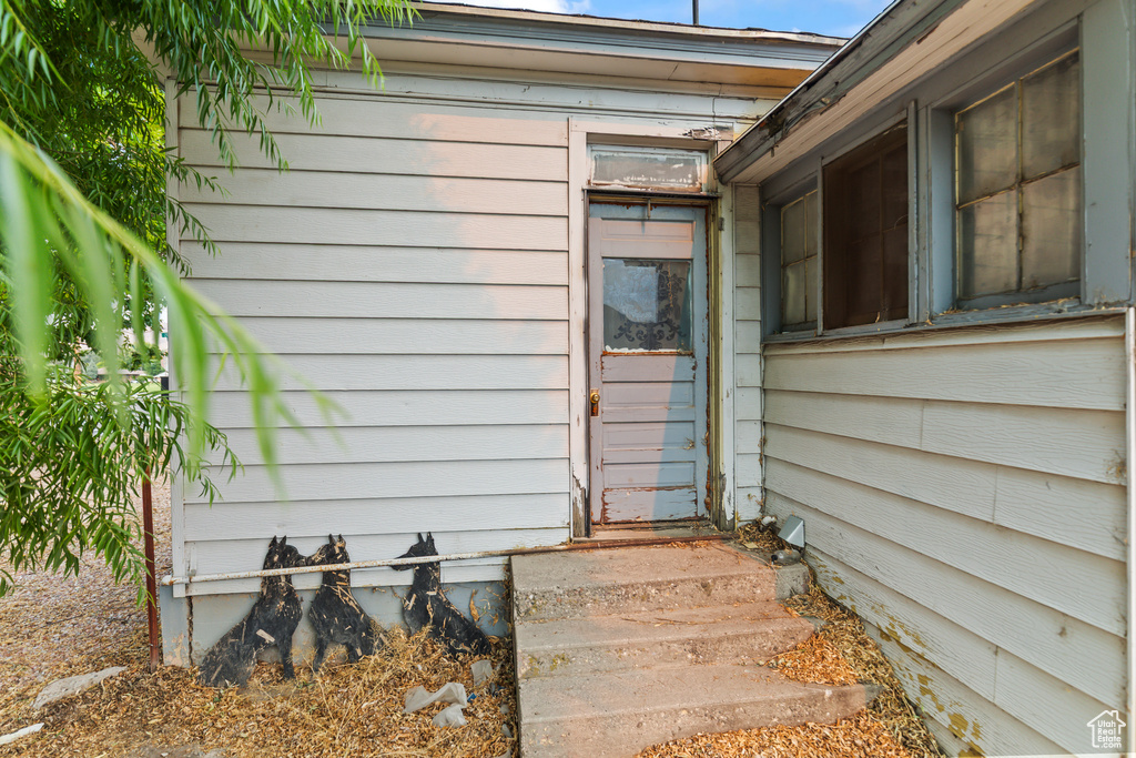 89 N 200 W Salina, UT 84654
