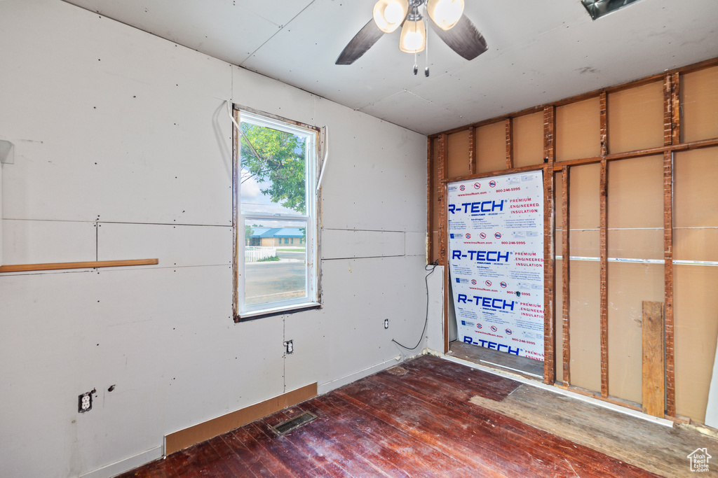 89 N 200 W Salina, UT 84654
