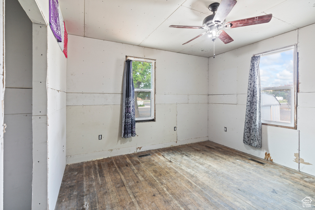 89 N 200 W Salina, UT 84654