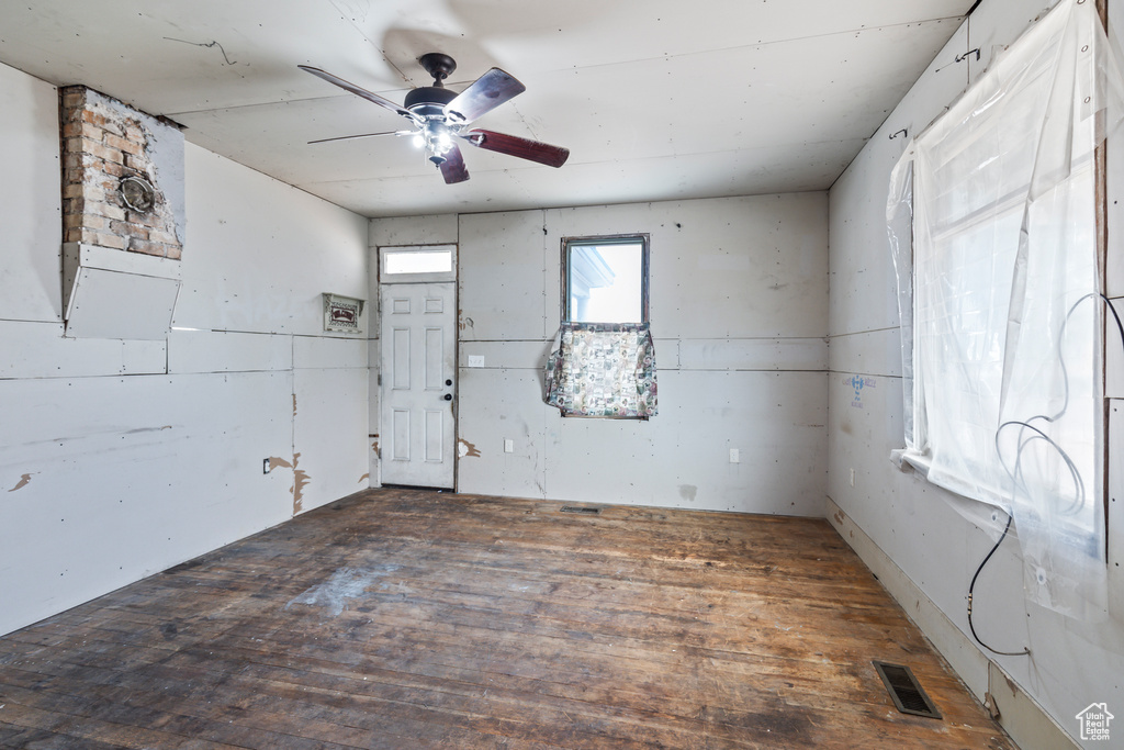 89 N 200 W Salina, UT 84654