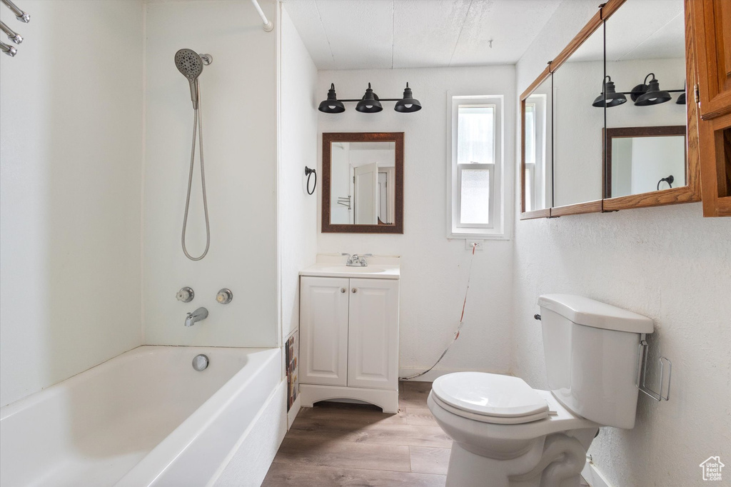 Photo 8 for MLS #2101711 at 4981 La Contessa St