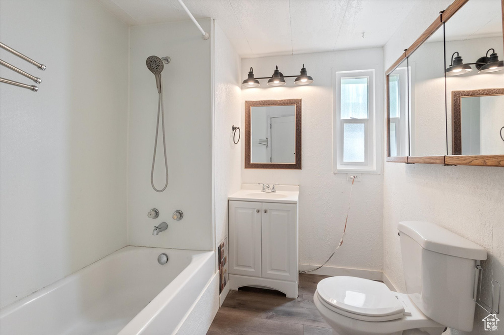 Photo 5 for MLS #2101711 at 4981 La Contessa St