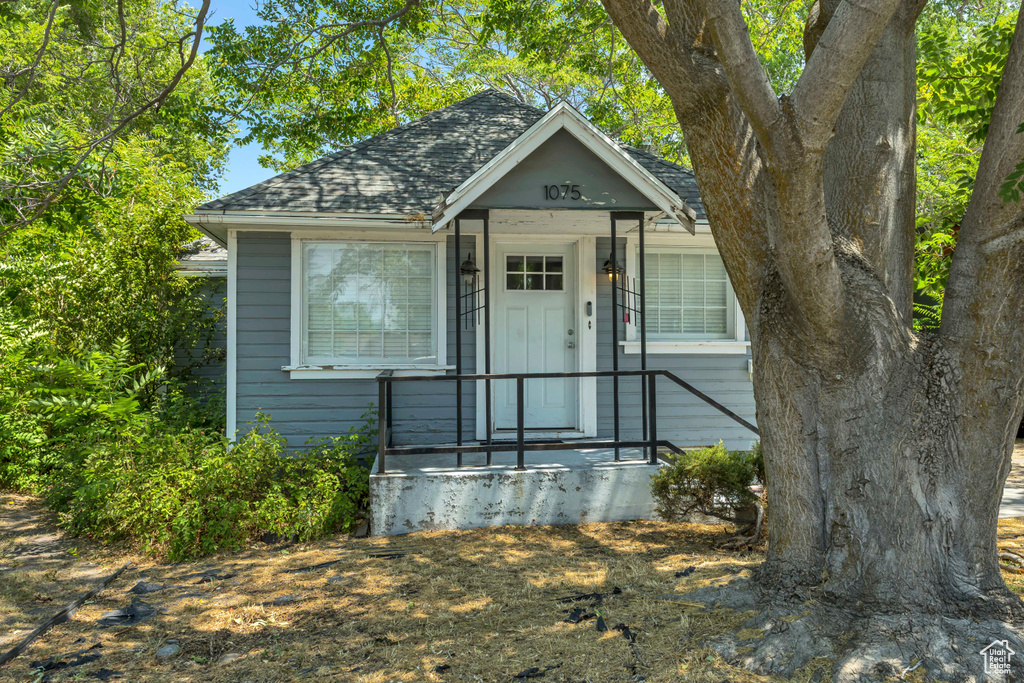1075 S JEREMY ST Salt Lake City, UT 84104