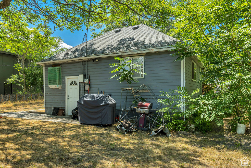 1075 S JEREMY ST Salt Lake City, UT 84104