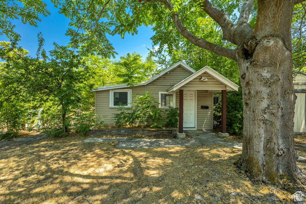 1075 S JEREMY ST Salt Lake City, UT 84104