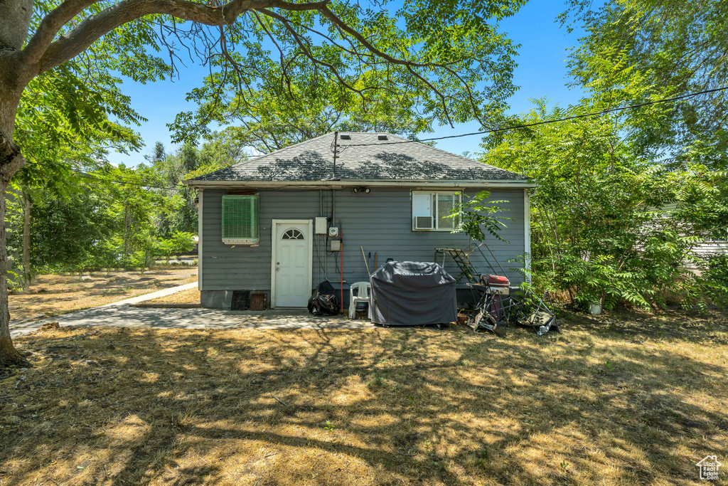 1075 S JEREMY ST Salt Lake City, UT 84104