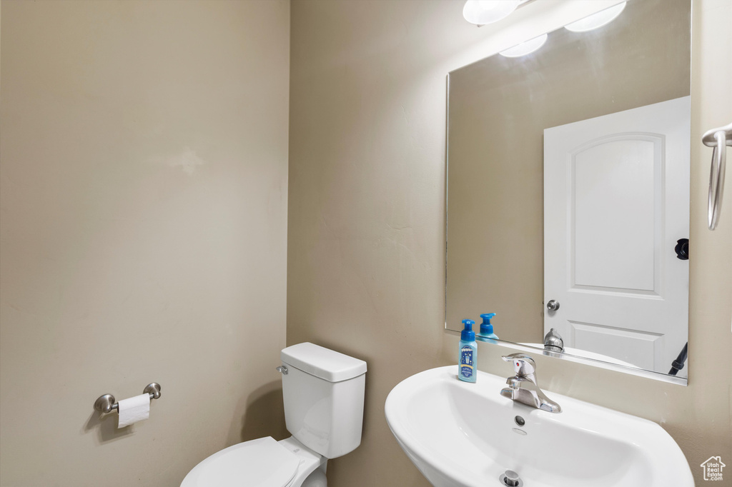 2748 S 1475 W Syracuse, UT 84075