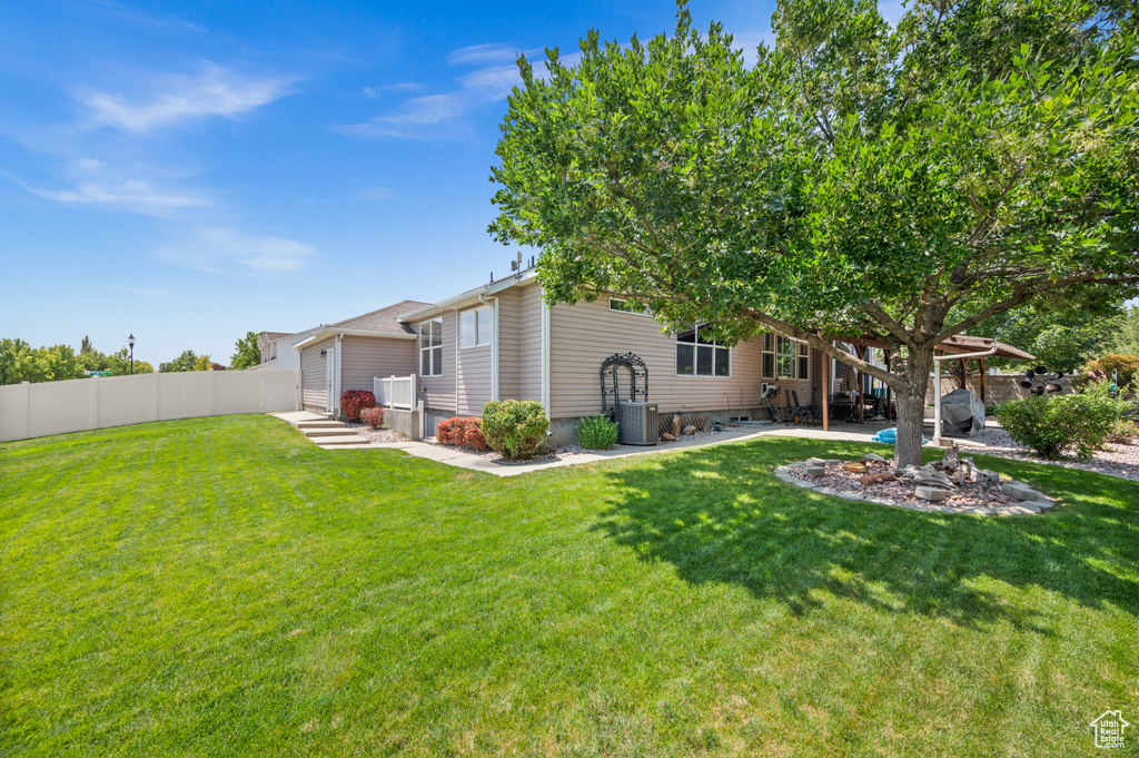 5282 W MOUNTAIN BROOK DR West Jordan, UT 84081