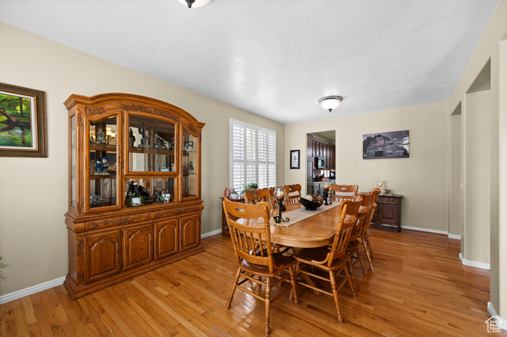 5282 W MOUNTAIN BROOK DR West Jordan, UT 84081