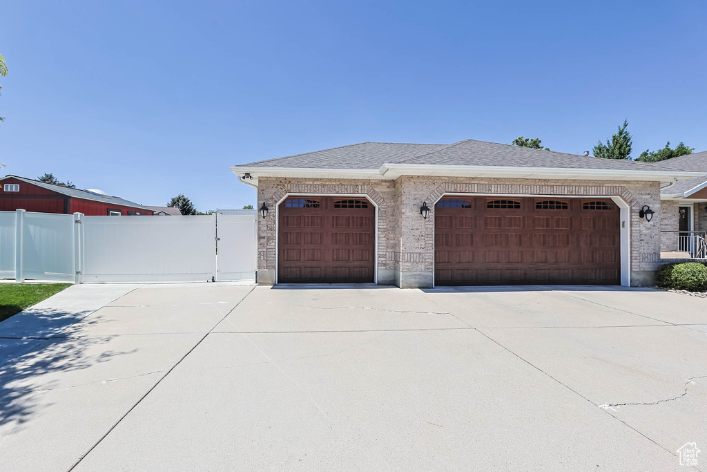 8804 S LONG DR West Jordan, UT 84088