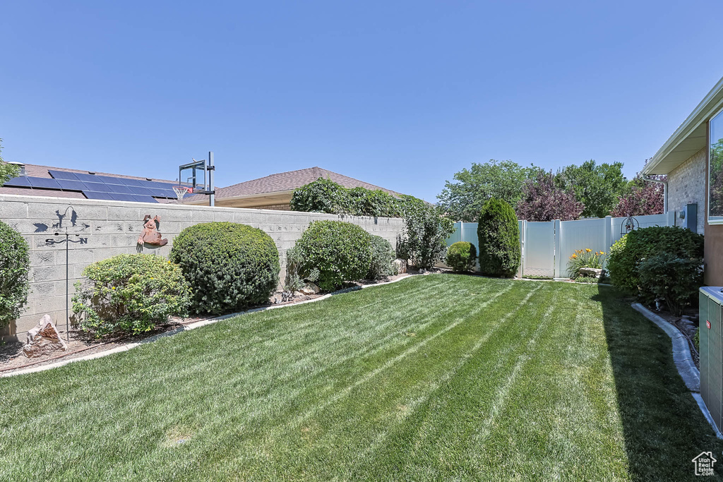 8804 S LONG DR West Jordan, UT 84088