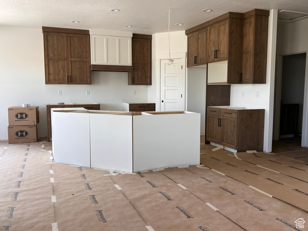 2540 W 2950 N Farr West, UT 84404