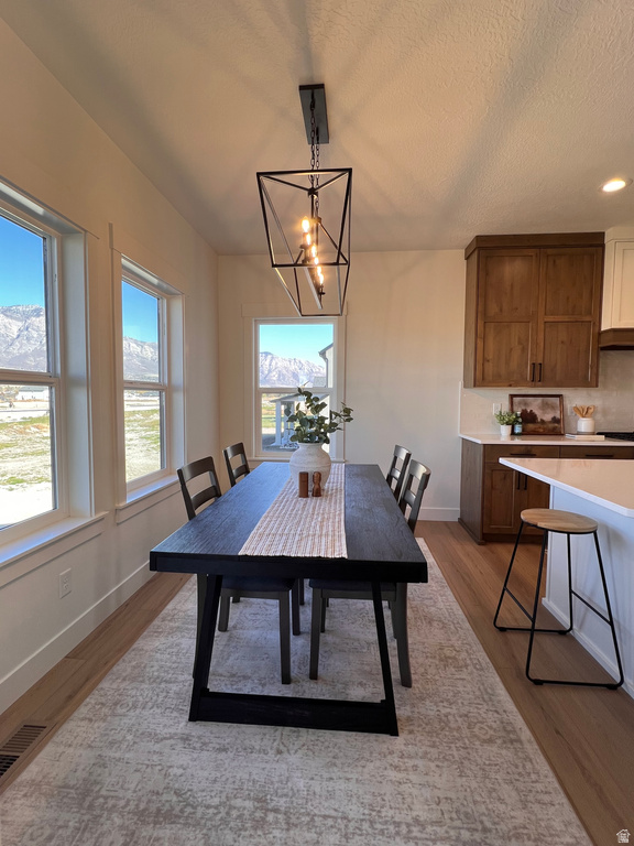 2540 W 2950 N Farr West, UT 84404