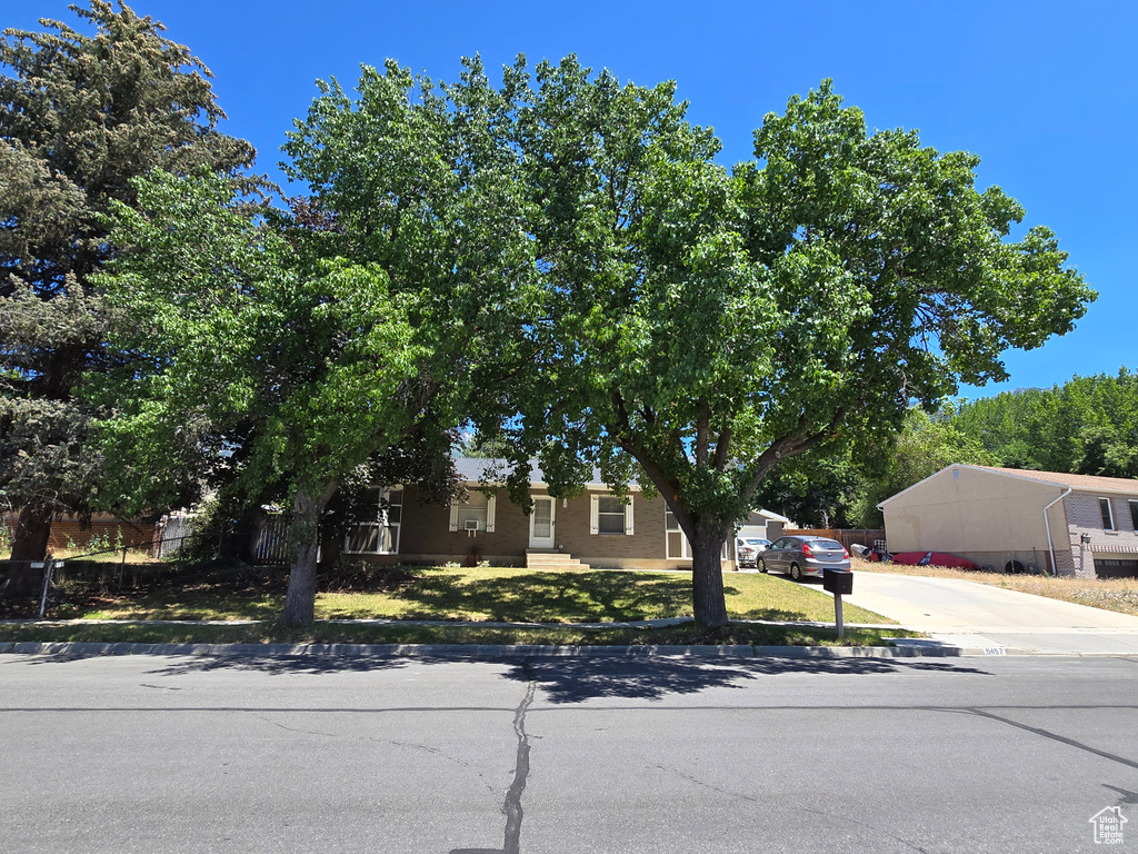 9457 S FOX HUNT DR #49 Sandy, UT 84092
