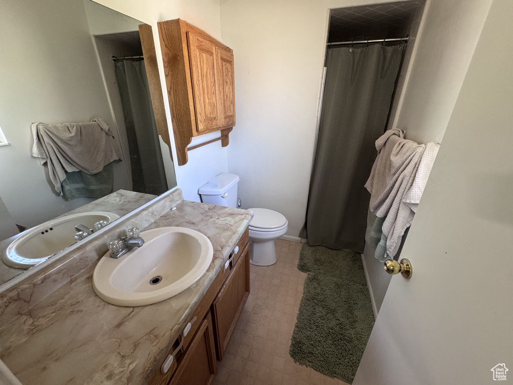 2562 N 1575 E Layton, UT 84040