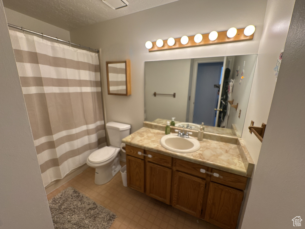 2562 N 1575 E Layton, UT 84040
