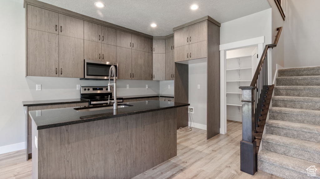 2364 W 1580 S #B Syracuse, UT 84075