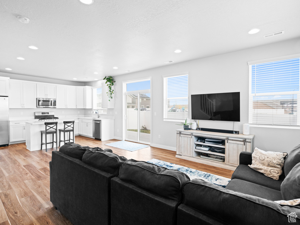 3235 S BURKHILL LN Syracuse, UT 84075