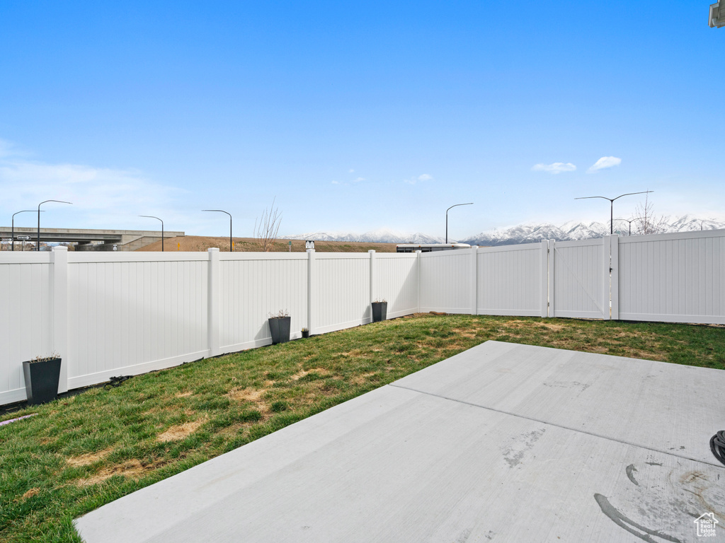 3235 S BURKHILL LN Syracuse, UT 84075