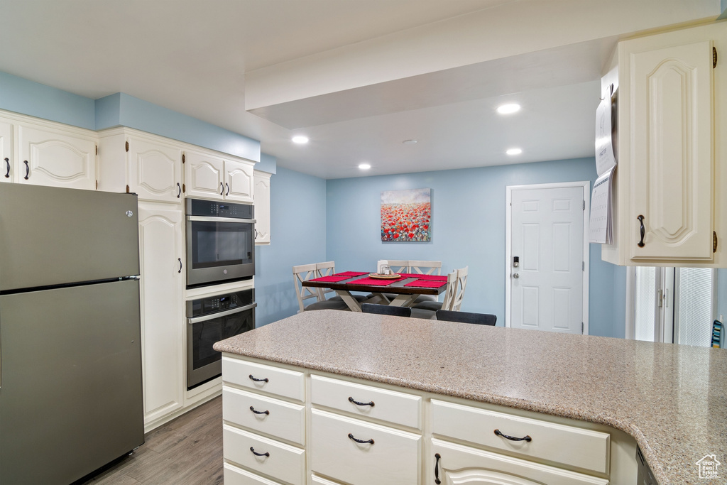 2532 E SUNDOWN AVE Cottonwood Heights, UT 84121