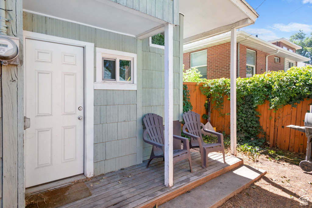 814 S LAKE ST Salt Lake City, UT 84102