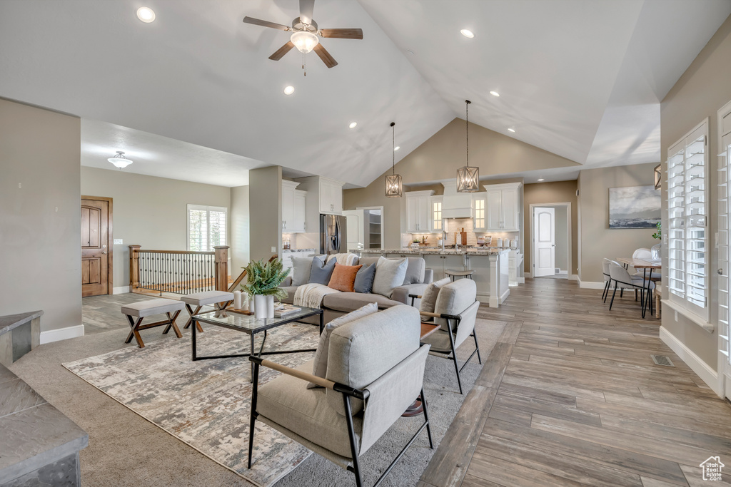 295 W 5650 S Washington Terrace, UT 84405