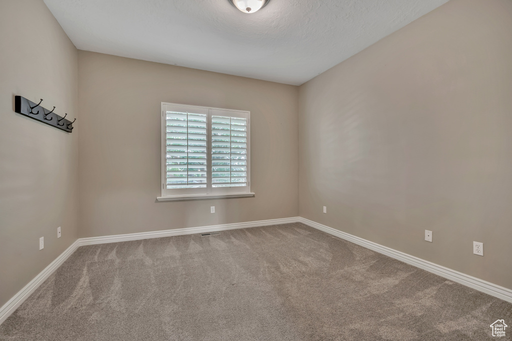 295 W 5650 S Washington Terrace, UT 84405