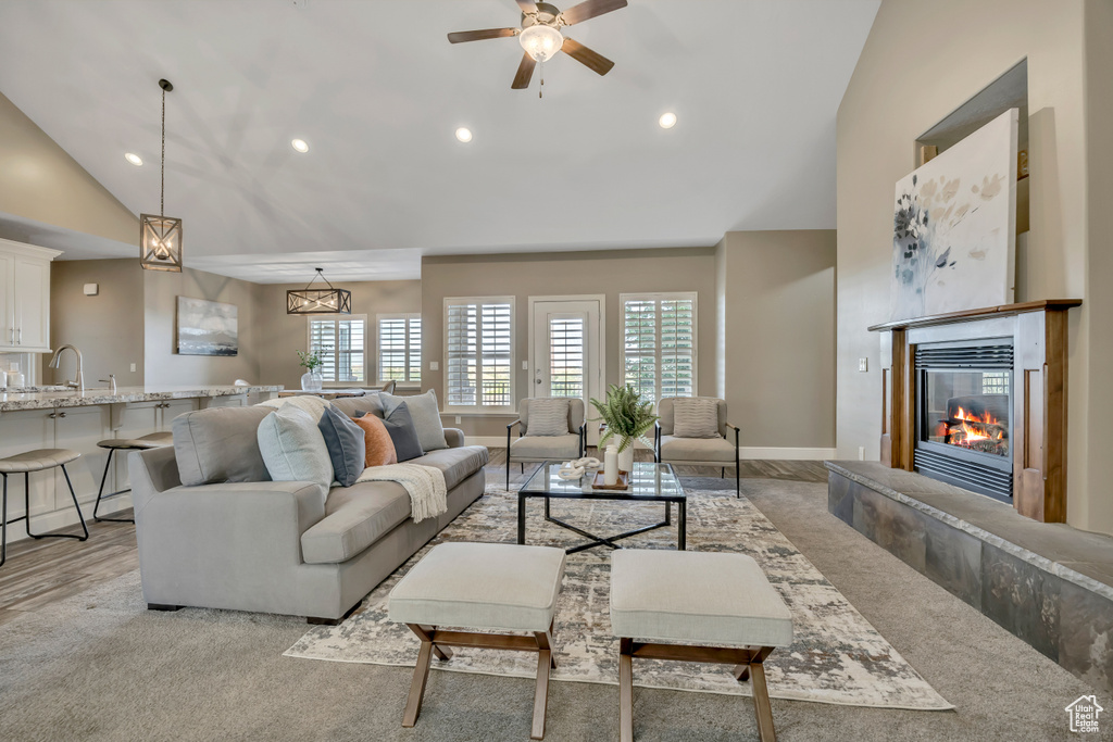 295 W 5650 S Washington Terrace, UT 84405