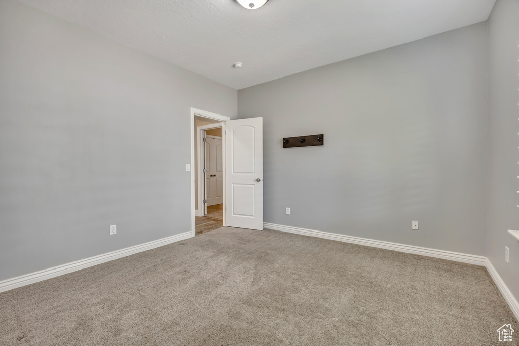 295 W 5650 S Washington Terrace, UT 84405