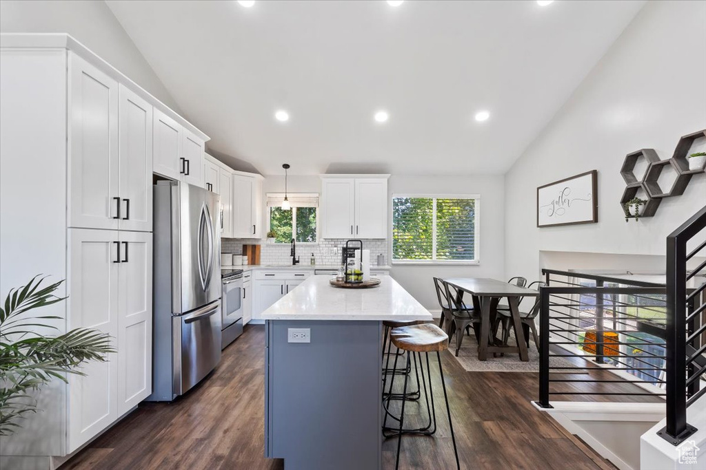 2648 W 4000 S Roy, UT 84067