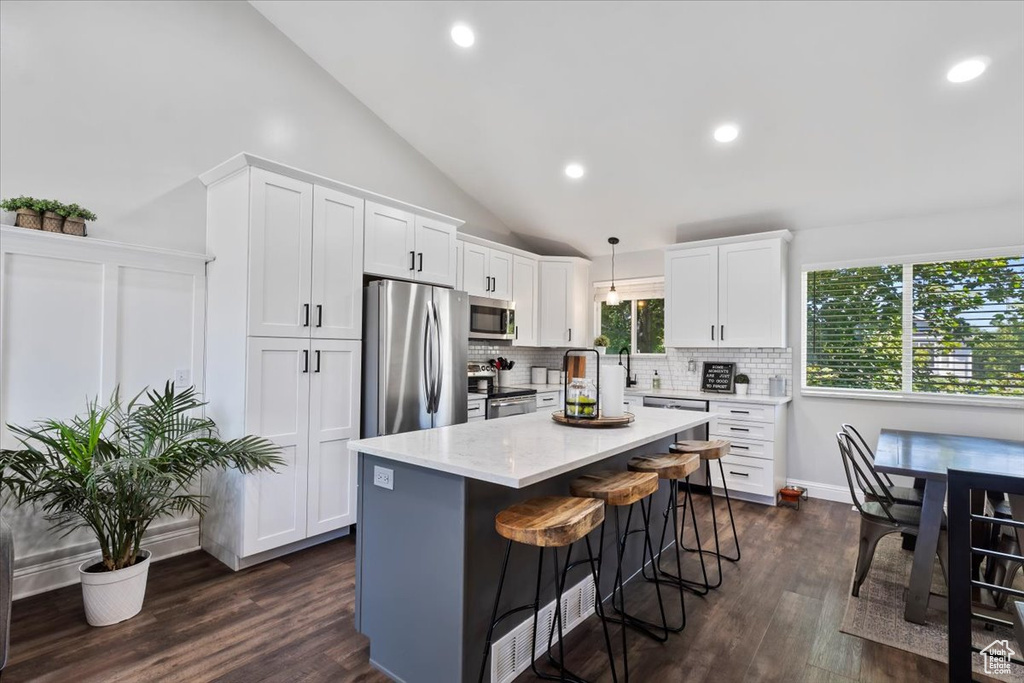 2648 W 4000 S Roy, UT 84067